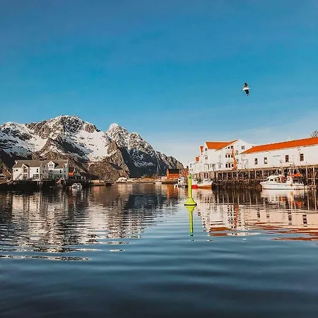 Semesterbostad Moderne Rorbu I Lofoten: Nr 80 Ballstad